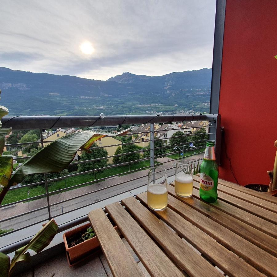 Apartamento Vista Mozzafiato Sulle Alpi Rovereto  Exterior foto
