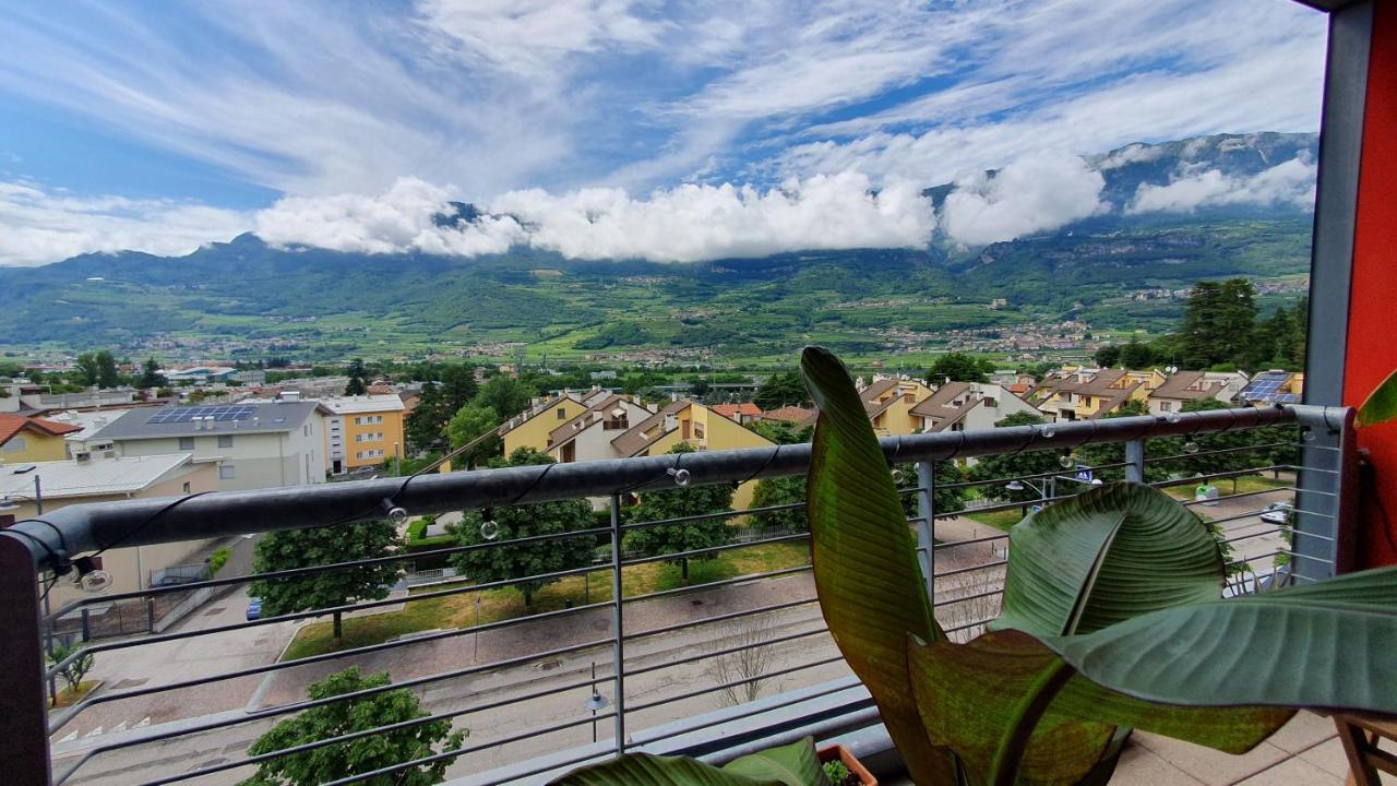 Apartamento Vista Mozzafiato Sulle Alpi Rovereto  Exterior foto